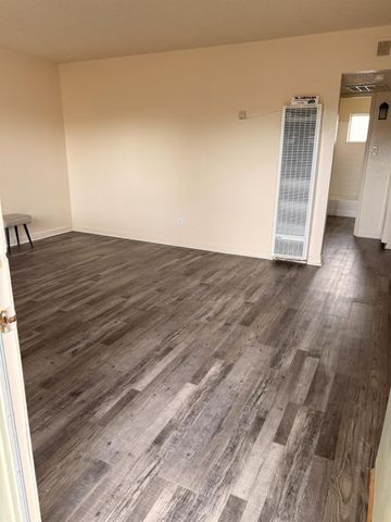 201 E Walnut Avenue, Coalinga, CA 93210