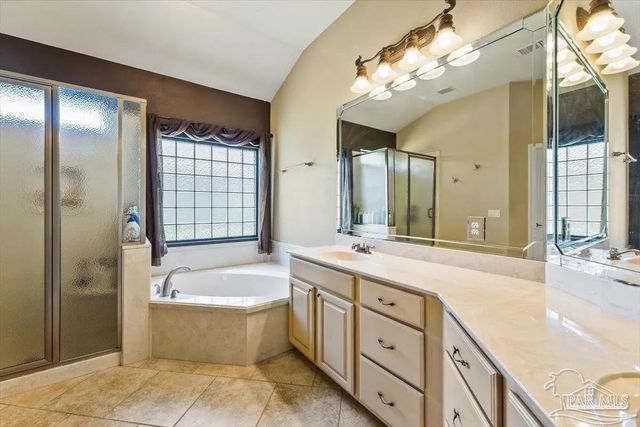 2858 Pga Blvd, Navarre, FL 32566