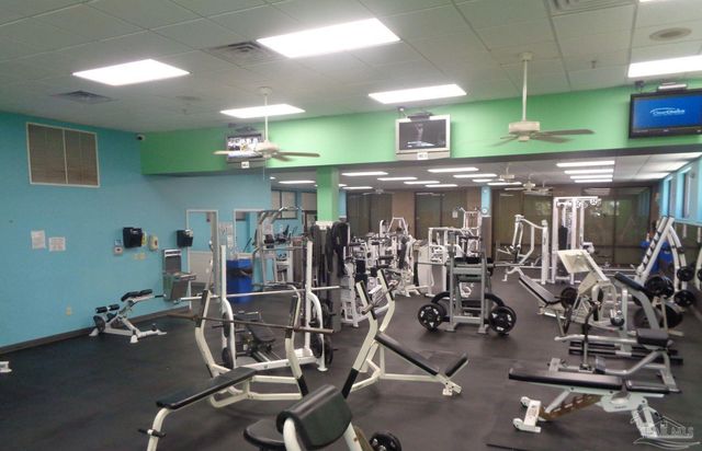 2858 Pga Blvd, Navarre, FL 32566