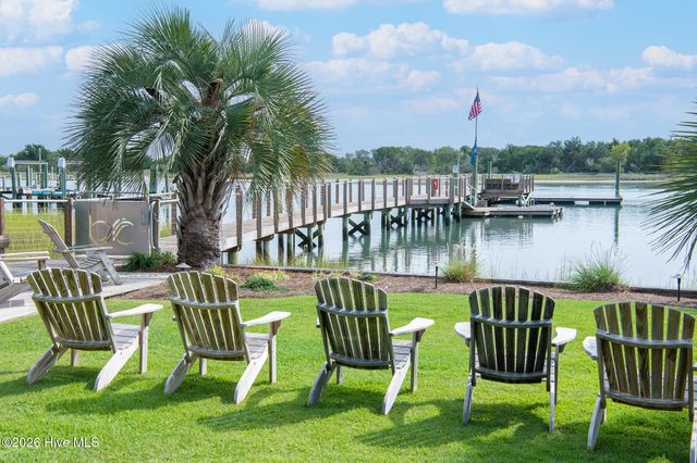 105 Blue Bill Way, Beaufort, NC 28516