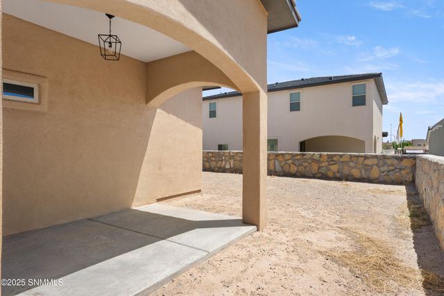 4020 Lasso Lp, Las Cruces, NM 88005