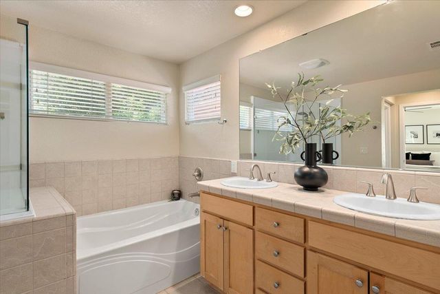 129 Smith Ranch Court, Los Gatos, CA 95032