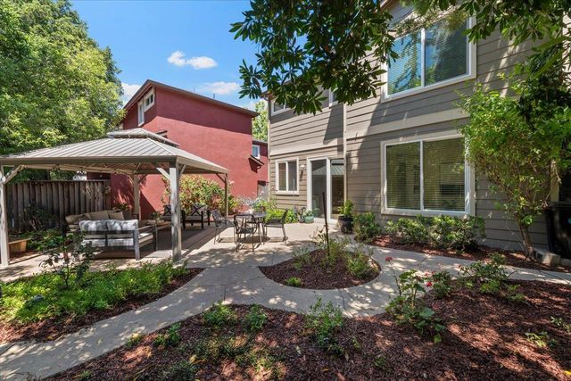 129 Smith Ranch Court, Los Gatos, CA 95032