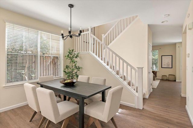 129 Smith Ranch Court, Los Gatos, CA 95032