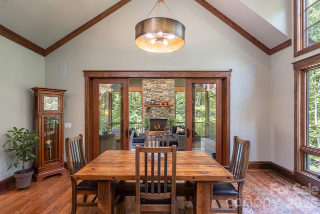 403 Thunder Mountain Road, Hendersonville, NC 28792