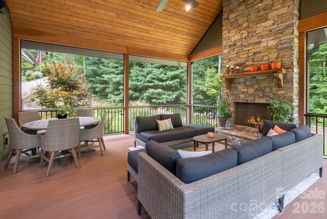 403 Thunder Mountain Road, Hendersonville, NC 28792