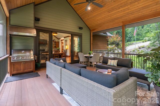 403 Thunder Mountain Road, Hendersonville, NC 28792