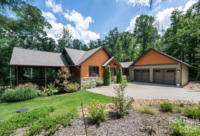 403 Thunder Mountain Road, Hendersonville, NC 28792