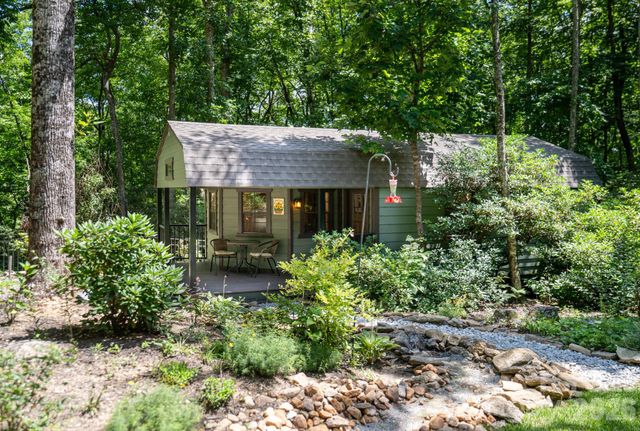 403 Thunder Mountain Road, Hendersonville, NC 28792
