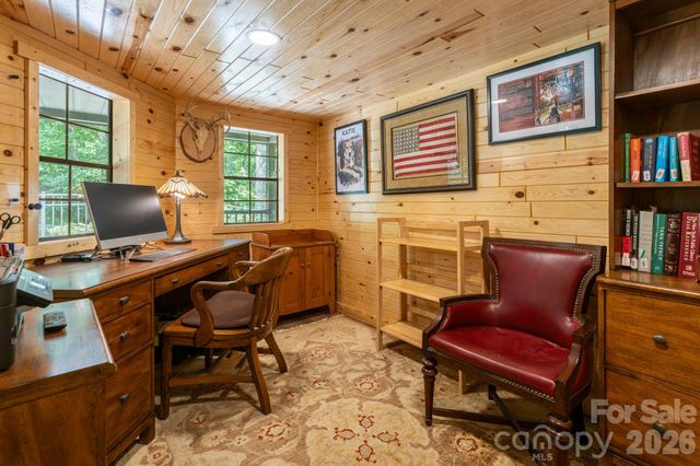 403 Thunder Mountain Road, Hendersonville, NC 28792