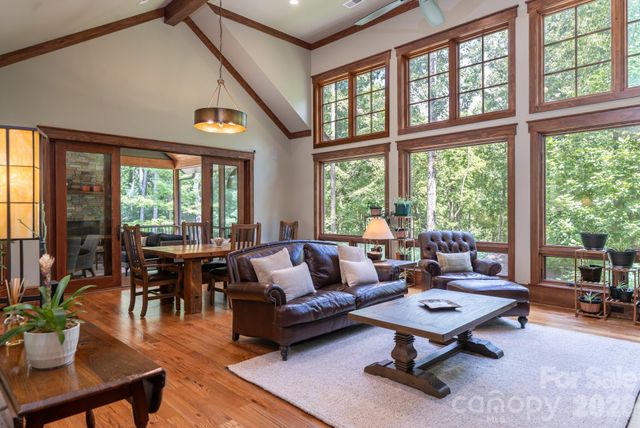 403 Thunder Mountain Road, Hendersonville, NC 28792