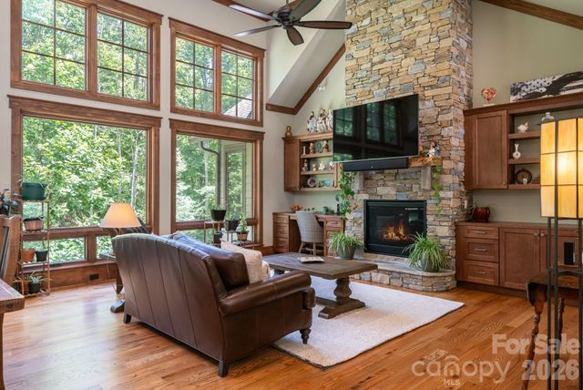 403 Thunder Mountain Road, Hendersonville, NC 28792