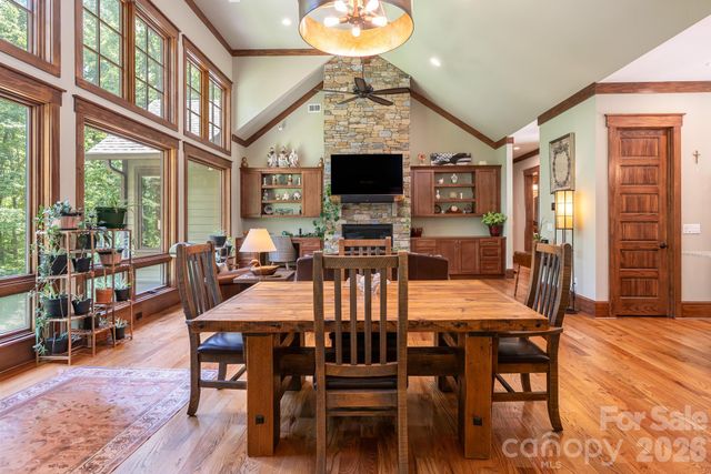 403 Thunder Mountain Road, Hendersonville, NC 28792