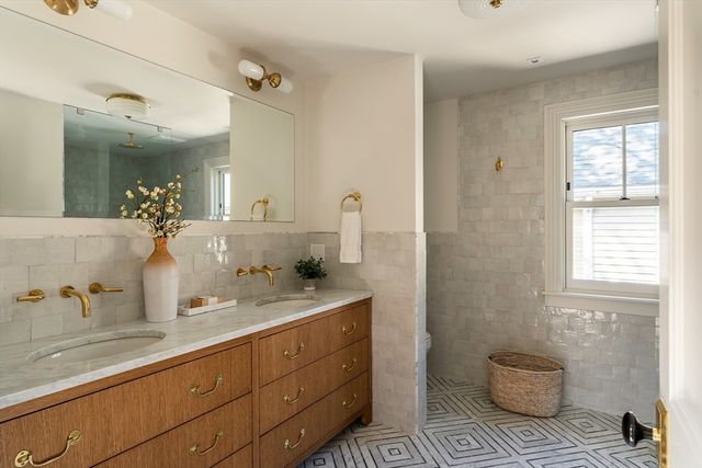 67 Inman Street, Cambridge, MA 02139