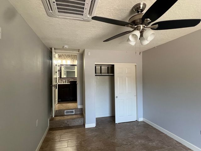 629 Monroe Street SE, Albuquerque, NM 87123