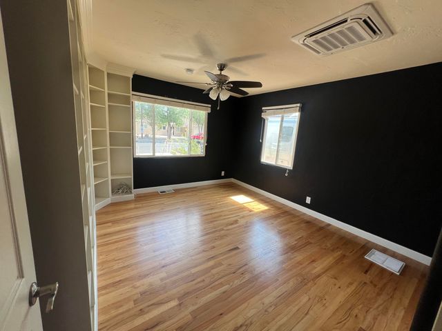 629 Monroe Street SE, Albuquerque, NM 87123