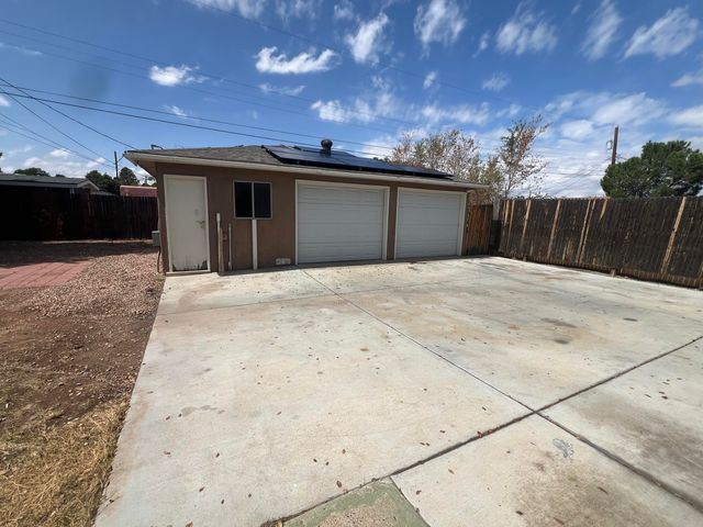 629 Monroe Street SE, Albuquerque, NM 87123