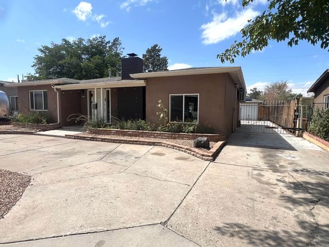 629 Monroe Street SE, Albuquerque, NM 87123