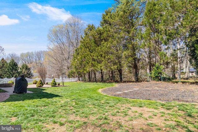 8800 HILL SPRING DR, La Plata, MD 20646
