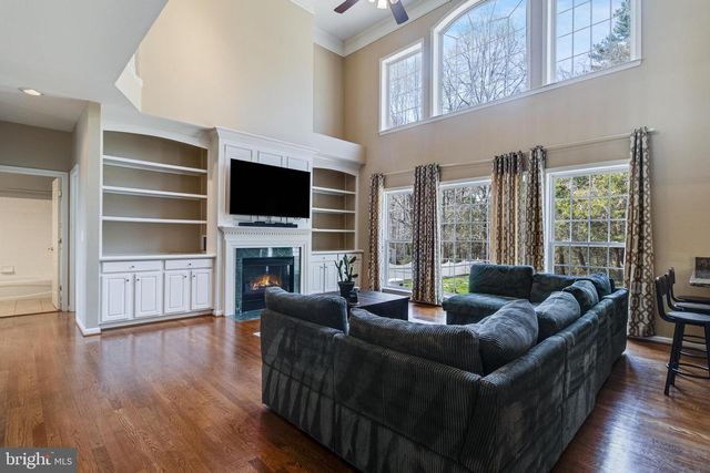 8800 HILL SPRING DR, La Plata, MD 20646