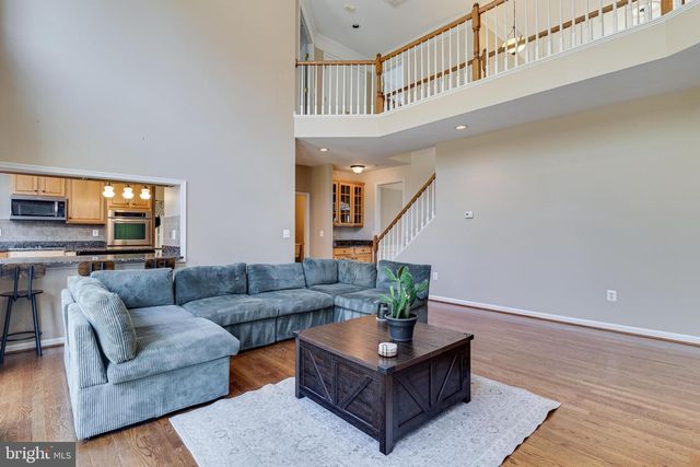 8800 HILL SPRING DR, La Plata, MD 20646