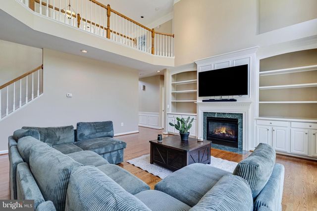 8800 HILL SPRING DR, La Plata, MD 20646