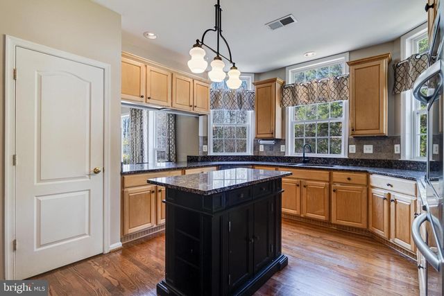 8800 HILL SPRING DR, La Plata, MD 20646