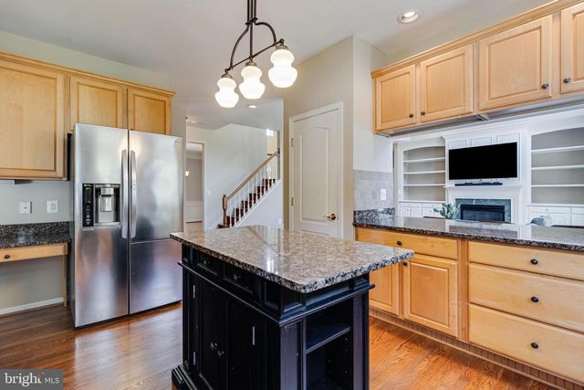 8800 HILL SPRING DR, La Plata, MD 20646