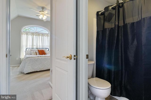 8800 HILL SPRING DR, La Plata, MD 20646