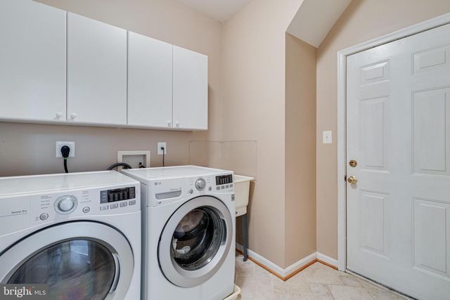 8800 HILL SPRING DR, La Plata, MD 20646