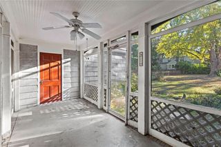 8009 Lee Boulevard, Leawood, KS 66206