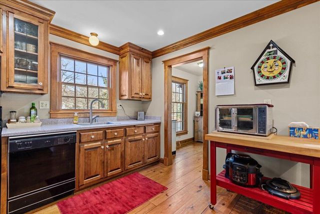 814 Tipperary LANE, Hartford, WI 53027