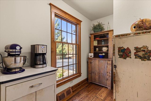 814 Tipperary LANE, Hartford, WI 53027