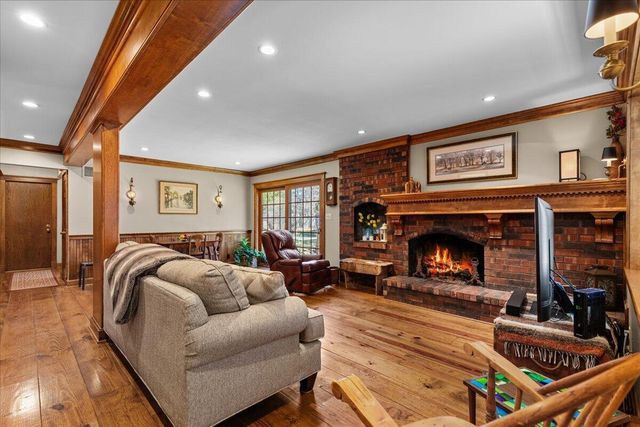 814 Tipperary LANE, Hartford, WI 53027