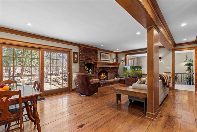 814 Tipperary LANE, Hartford, WI 53027