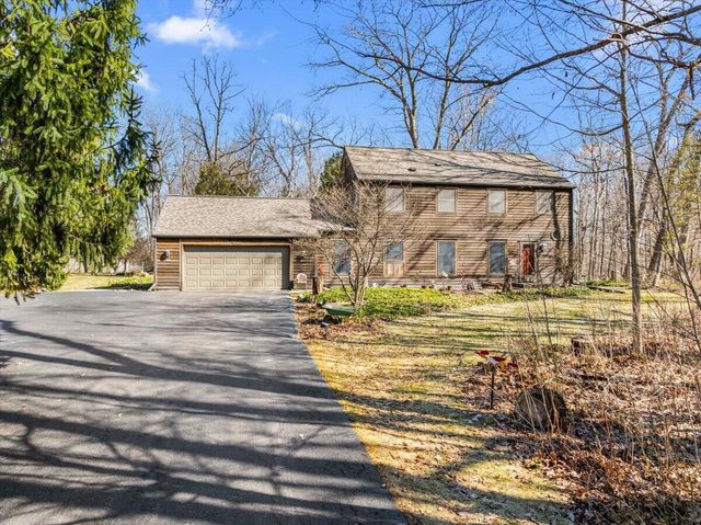 814 Tipperary LANE, Hartford, WI 53027