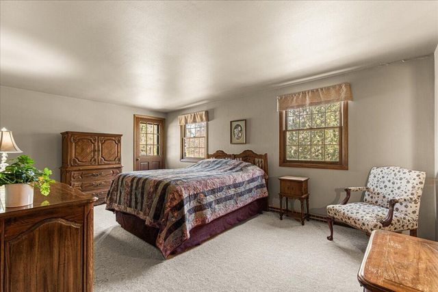 814 Tipperary LANE, Hartford, WI 53027