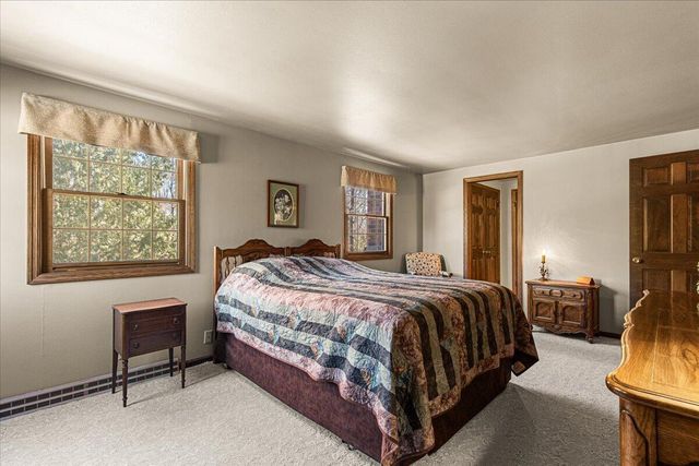 814 Tipperary LANE, Hartford, WI 53027