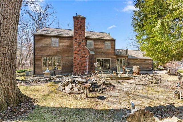 814 Tipperary LANE, Hartford, WI 53027