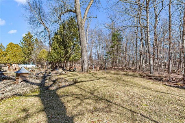 814 Tipperary LANE, Hartford, WI 53027