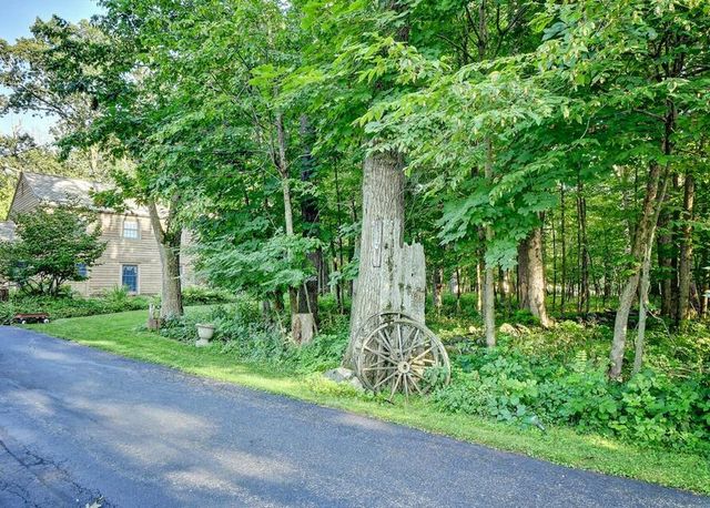 814 Tipperary LANE, Hartford, WI 53027