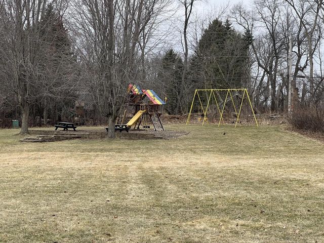 814 Tipperary LANE, Hartford, WI 53027