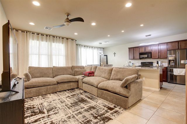417 Epiphany LN, Pflugerville, TX 78660