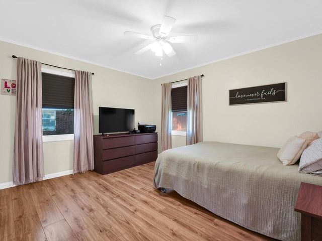 3211 Lakeview CIRCLE, Racine, WI 53402