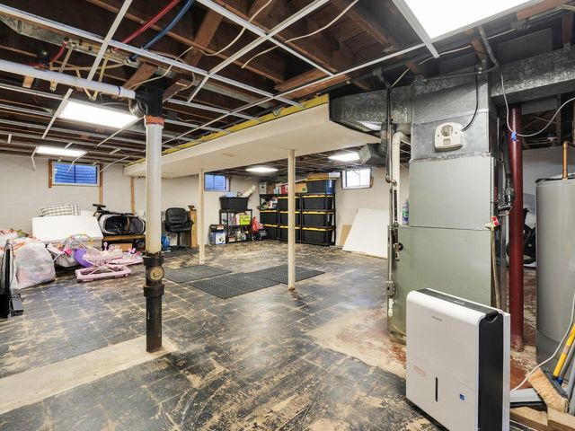 3211 Lakeview CIRCLE, Racine, WI 53402