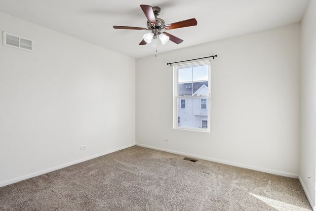 426 Plaza Place, Aurora, IL 60504