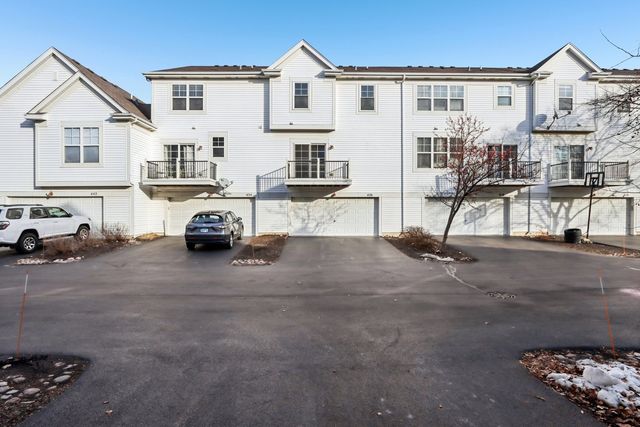 426 Plaza Place, Aurora, IL 60504