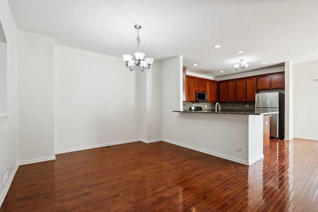 426 Plaza Place, Aurora, IL 60504