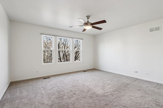 426 Plaza Place, Aurora, IL 60504