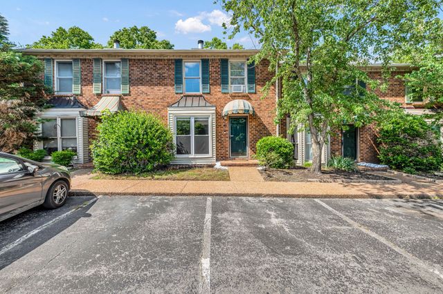 523 Williamsburg Dr, Nashville, TN 37214